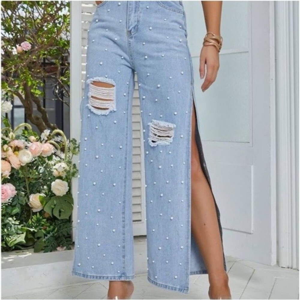 Women's Pearl Embellished Thigh High Slit Wide Leg Jeans Size M Light Wash Glam